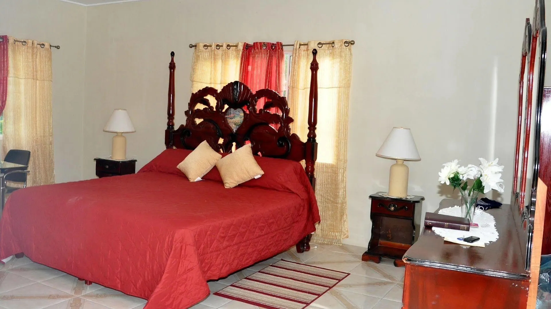 Mom'S Village Resort Runaway Bay Jamaica